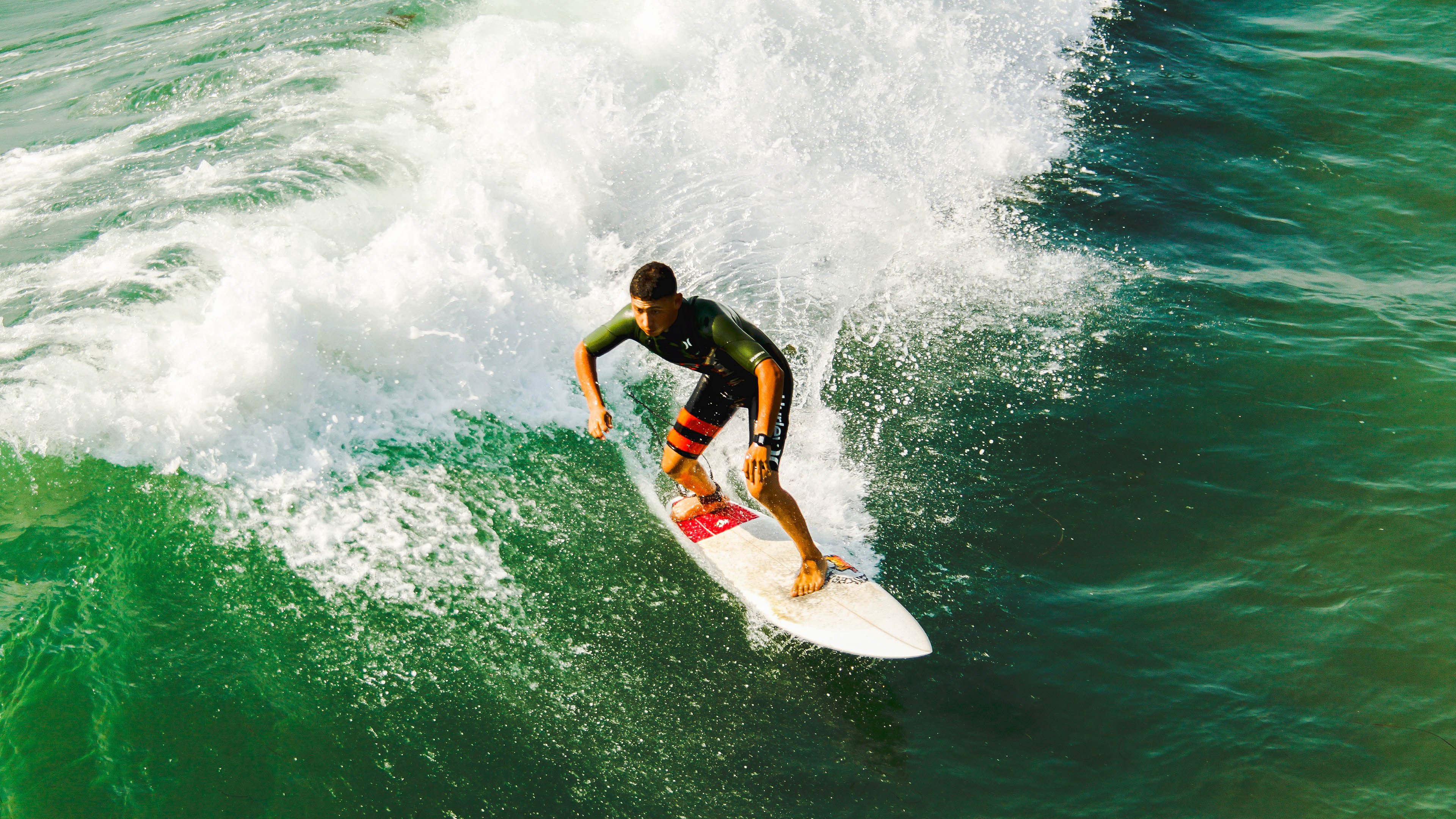 开云体育下载-_钢铁城市攀岩节：挑战未来城市天际线_，城市天际线金刚石海岸